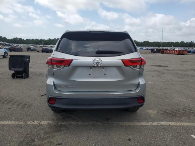 2019 TOYOTA HIGHLANDER LE 5TDZARFH2KS050940