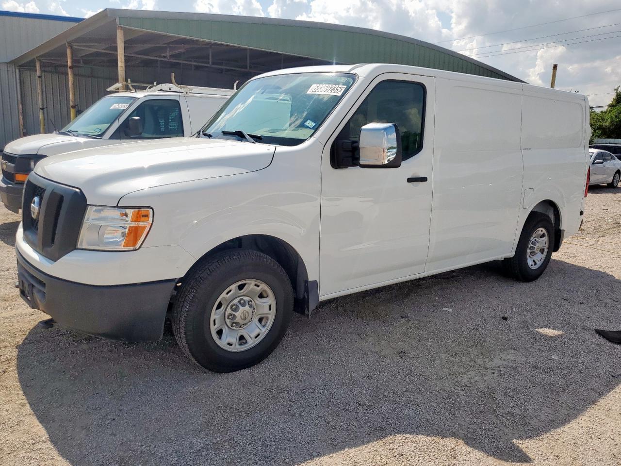 NISSAN NV2500 2500 SV