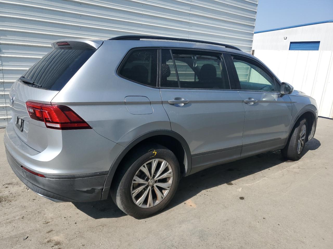 Lot #3315592773 2019 VOLKSWAGEN TIGUAN S