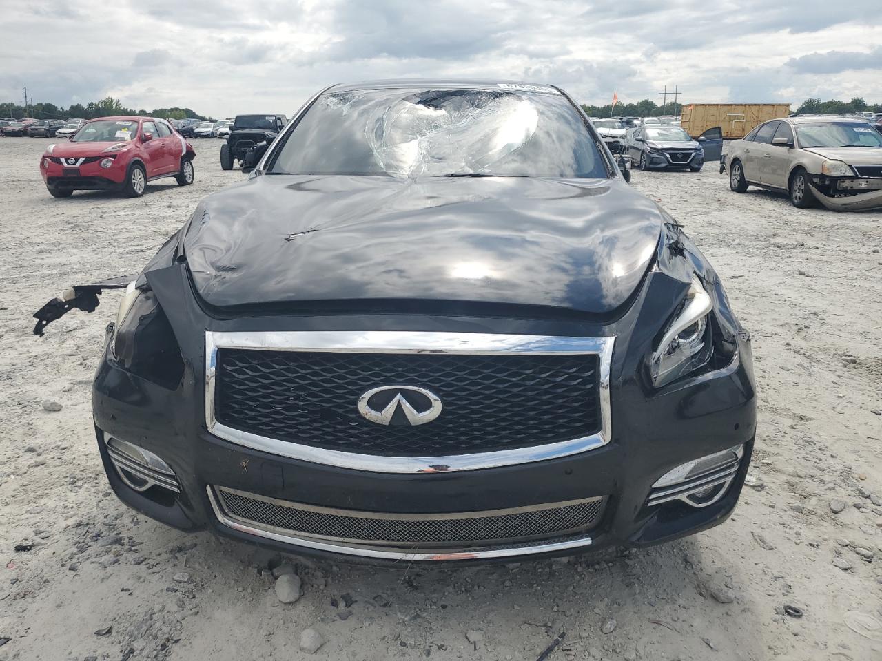 INFINITI Q70 3.7 LUXE