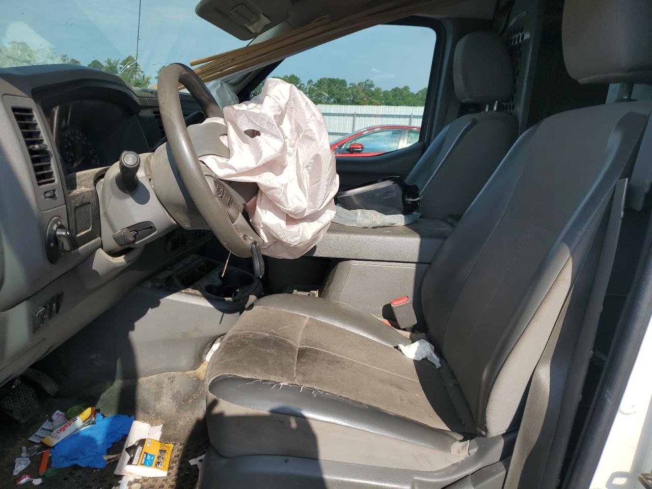 NISSAN NV2500 2500 S