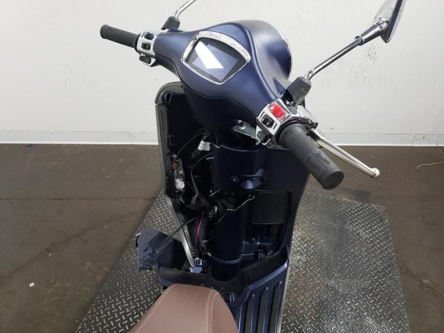 2020 VESPA PIAGGI ZAPM818G9L5901911