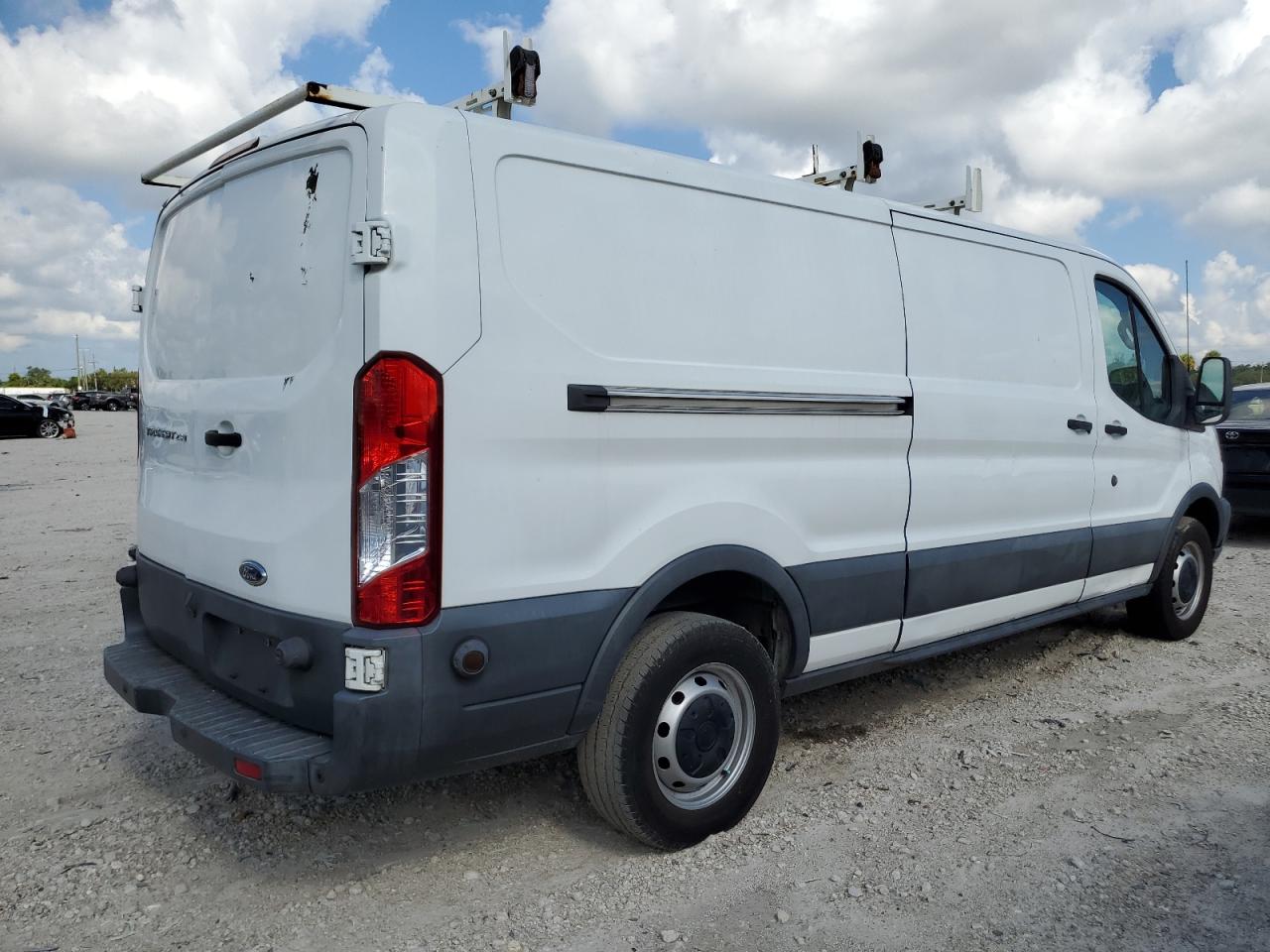 1FTYR2YM4HKA64943 FORD TRANSIT 2017
