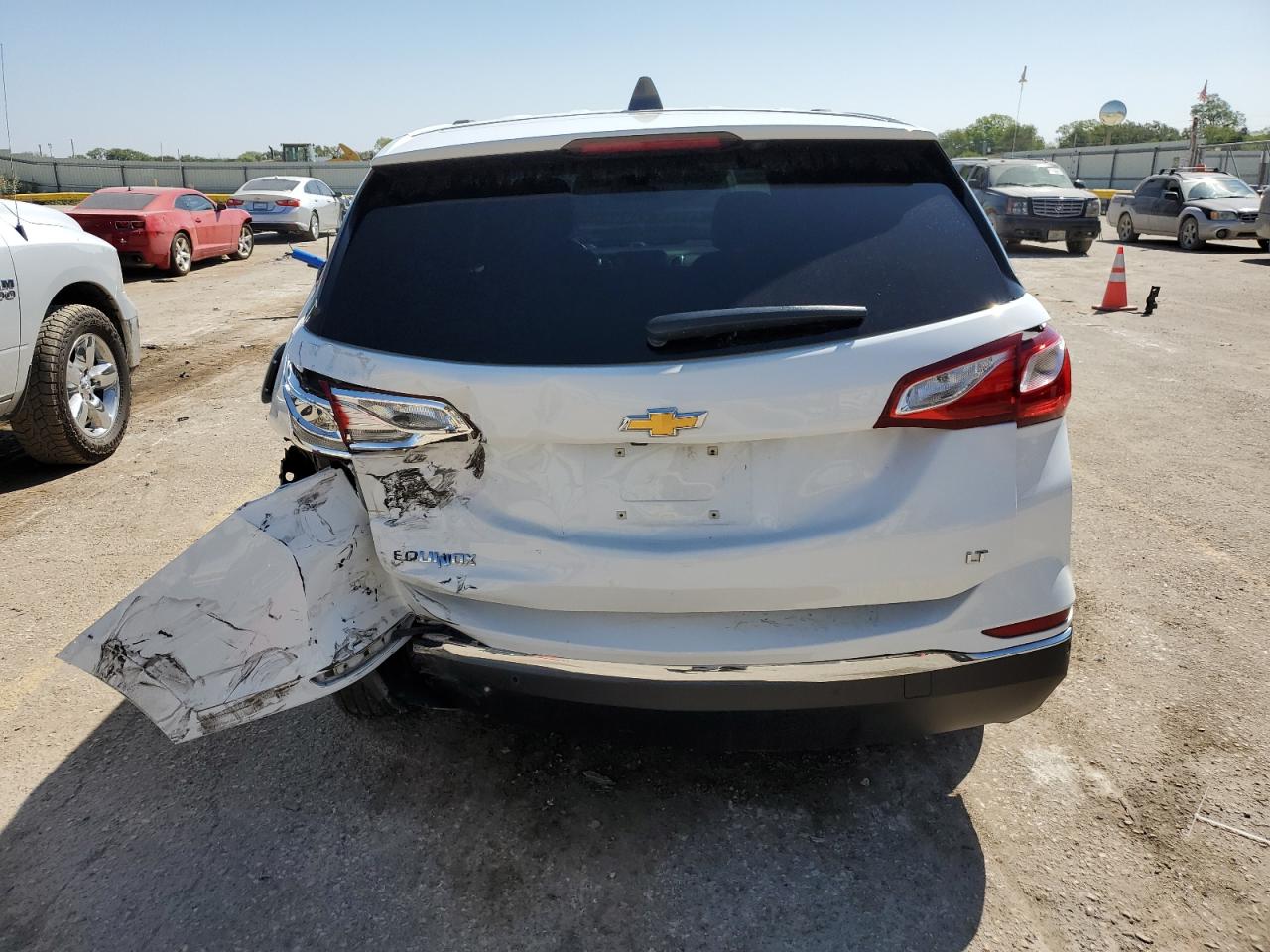 2GNAXJEV7K6237564 CHEVROLET EQUINOX 2019