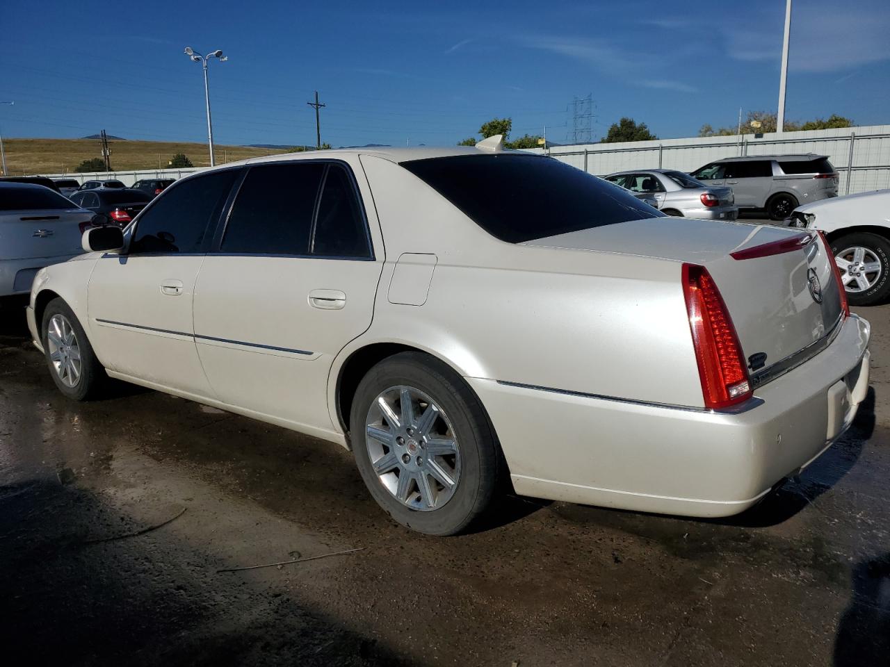 1G6KH5E63BU139033 2011 Cadillac Dts Premium Collection