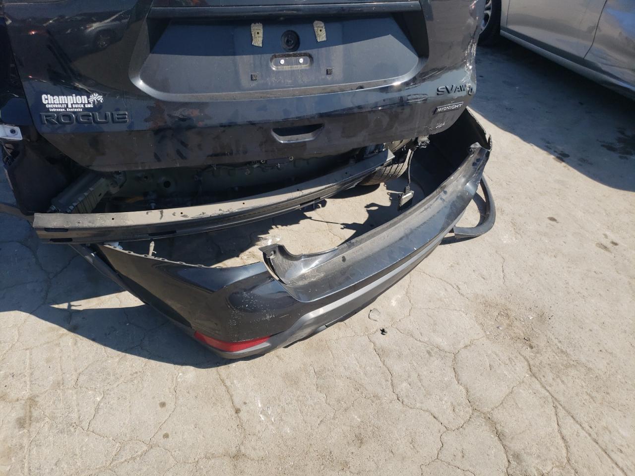 5N1AT2MV0JC826873 NISSAN ROGUE 2018