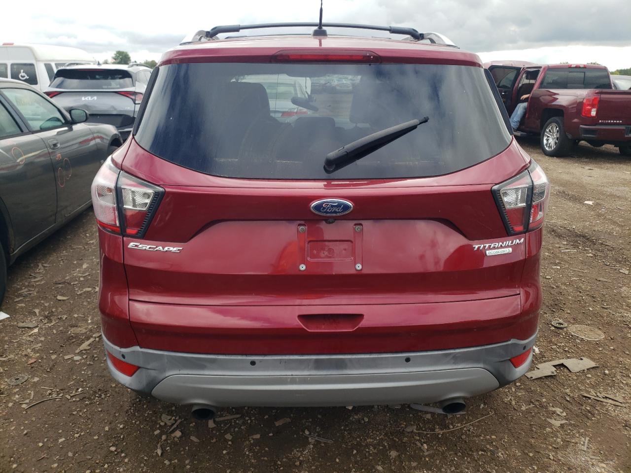 1FMCU0J98HUB23396 FORD ESCAPE 2017