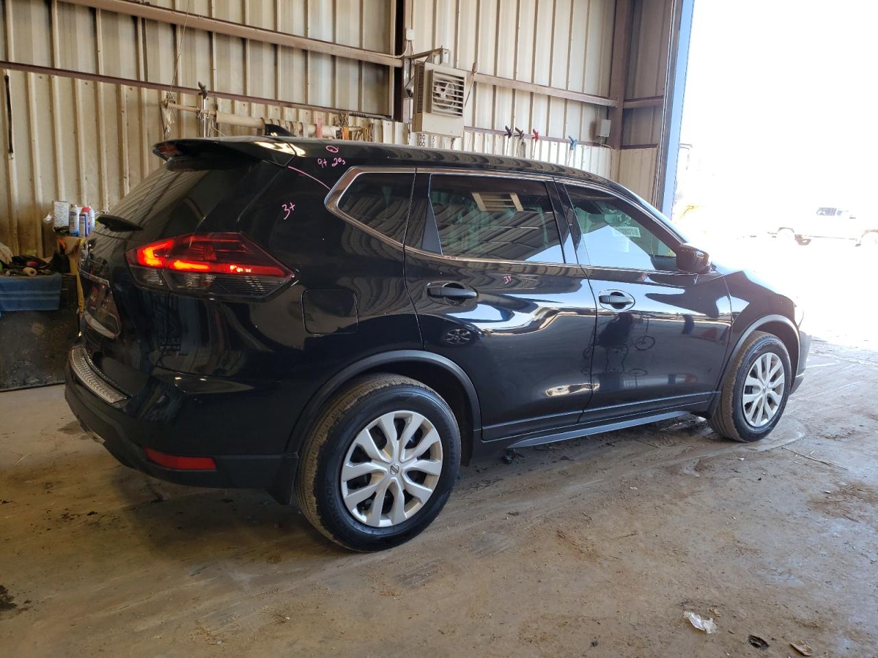 2020 Nissan Rogue S vin: 5N1AT2MT6LC714435