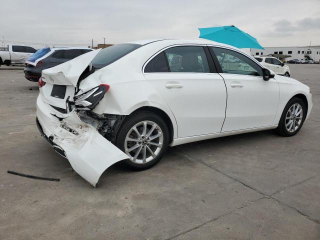 WDD3G4EB4KW024561 Mercedes-Benz A 220