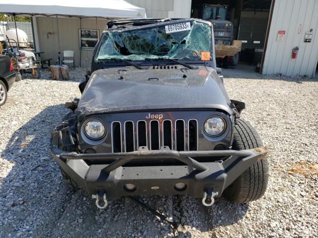 1C4BJWEG0HL613504 Jeep Wrangler Unlimited Sahara