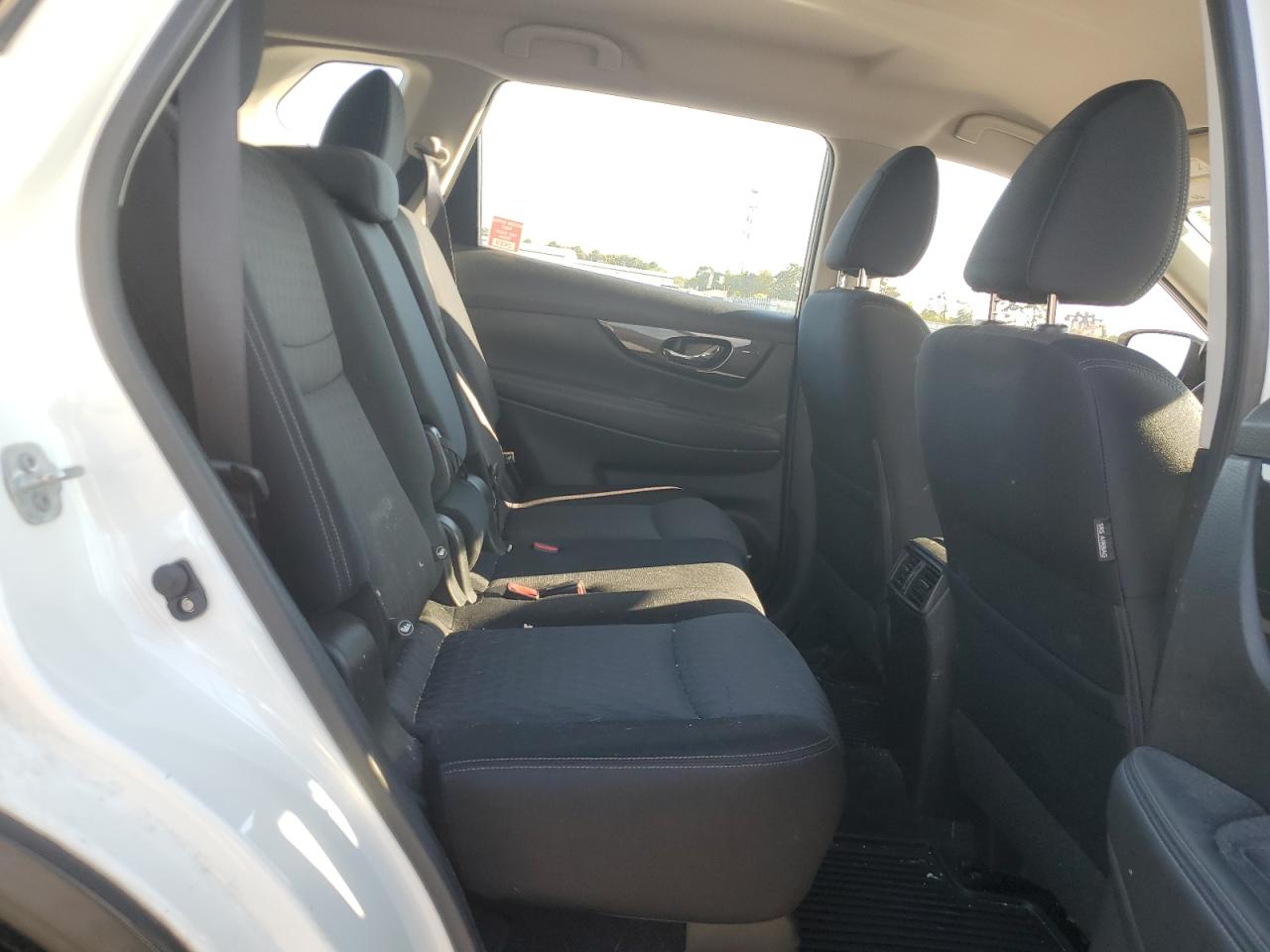 JN8AT2MV5HW003762 NISSAN ROGUE 2017