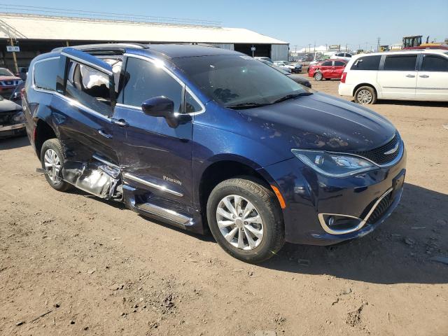 2C4RC1BG7HR648399 2017 CHRYSLER PACIFICA, photo no. 4