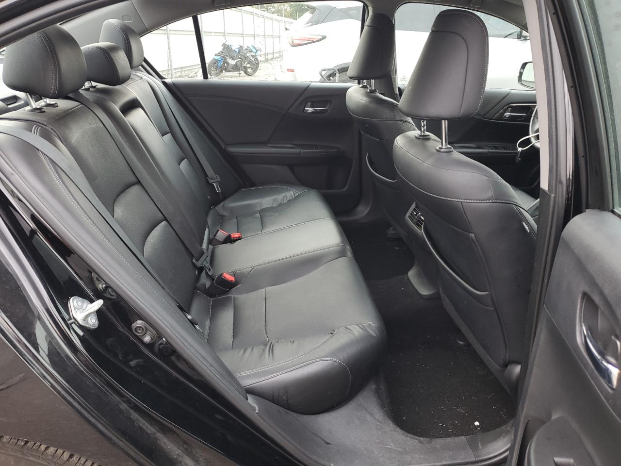 1HGCR2F82GA101168 HONDA ACCORD 2016