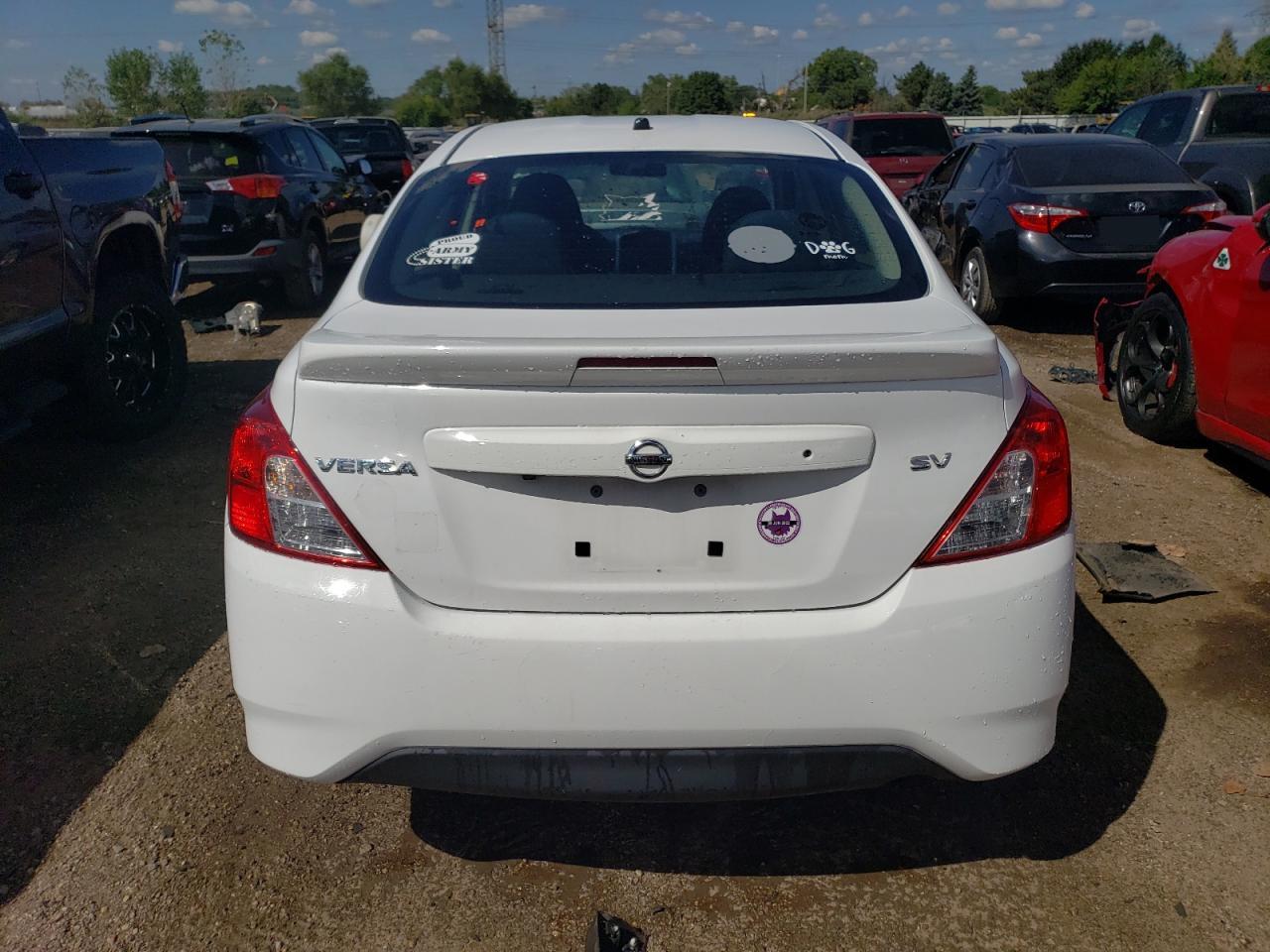 3N1CN7AP7KL840451 NISSAN VERSA 2019
