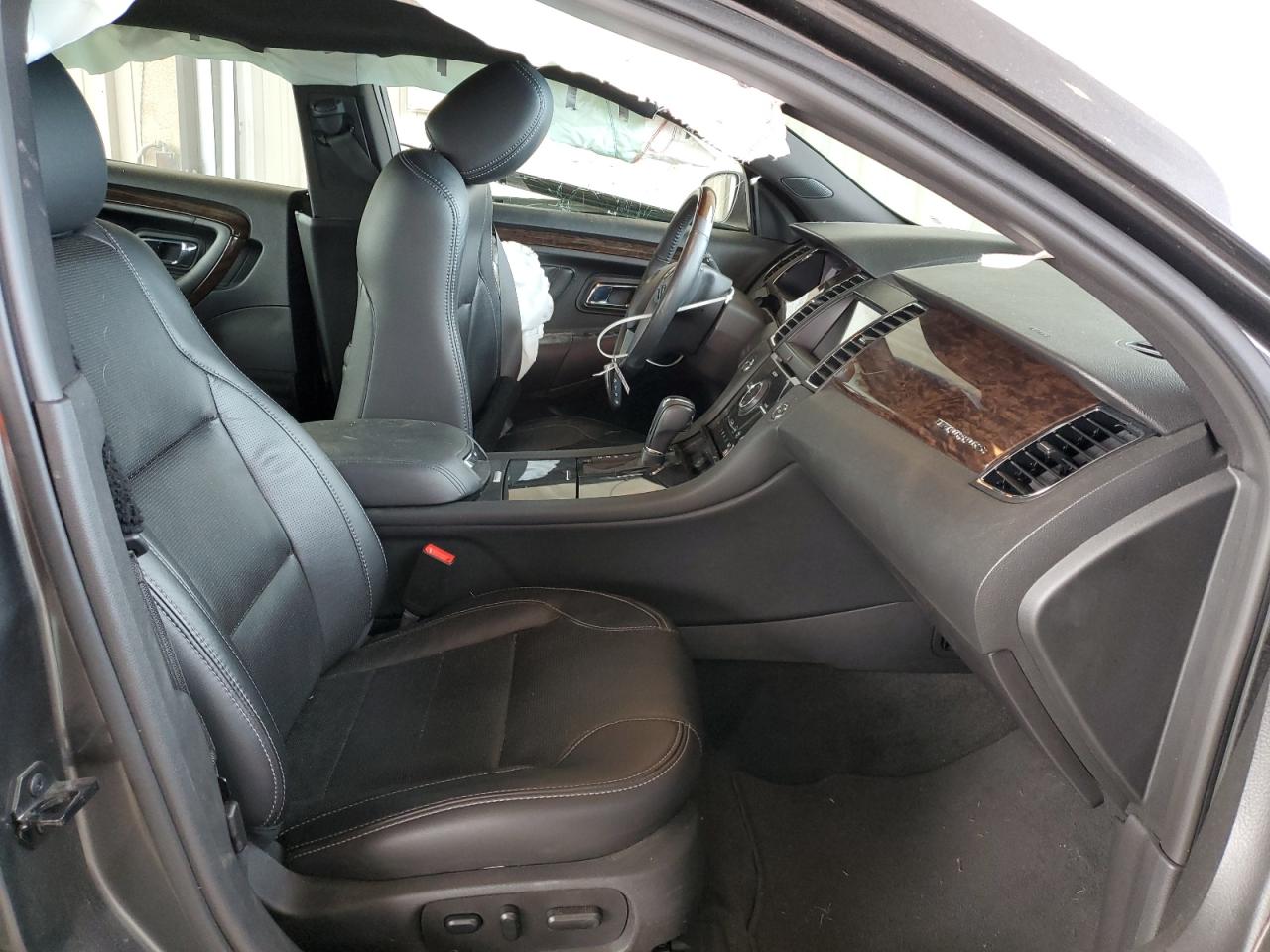 1FAHP2J86JG120897 FORD TAURUS 2018