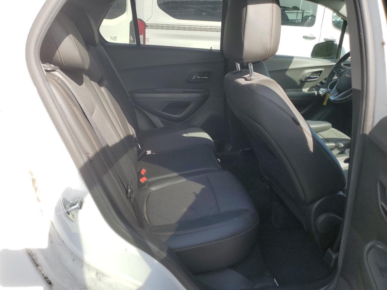 KL7CJPSB5LB032031 CHEVROLET TRAX 2020