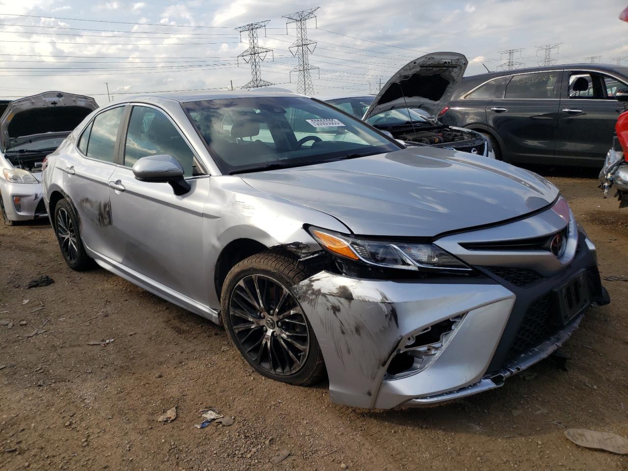4T1B11HK1JU061476 TOYOTA CAMRY 2018