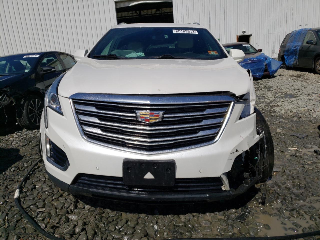1GYKNDRS5HZ214330 2017 Cadillac Xt5 Luxury