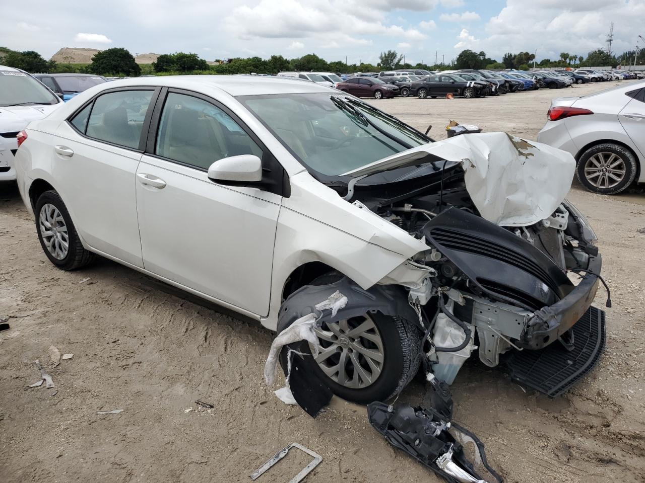5YFBURHE1HP610461 TOYOTA COROLLA 2017
