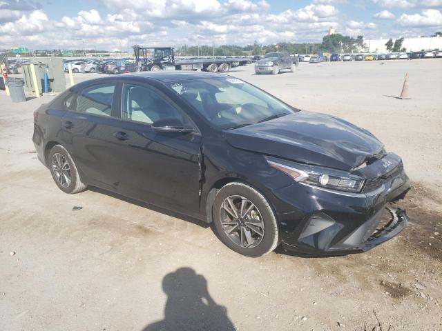 3KPF24AD5NE417464 KIA FORTE FE
