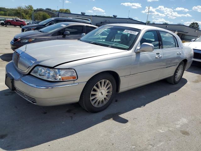 2003 Lincoln Town Car Executive