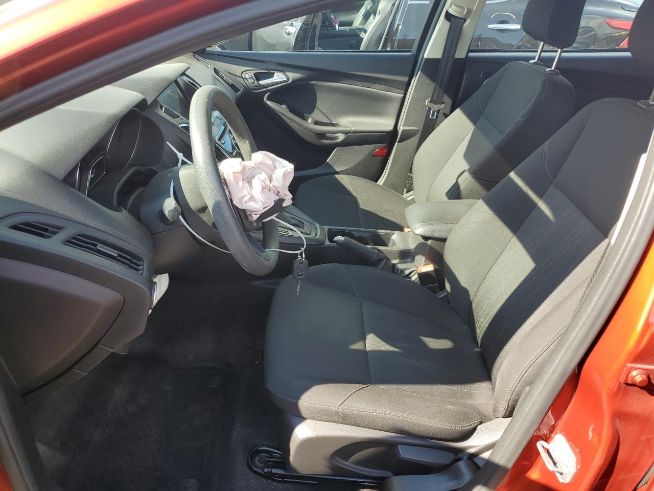 1FADP3M28JL285692 FORD FOCUS 2018