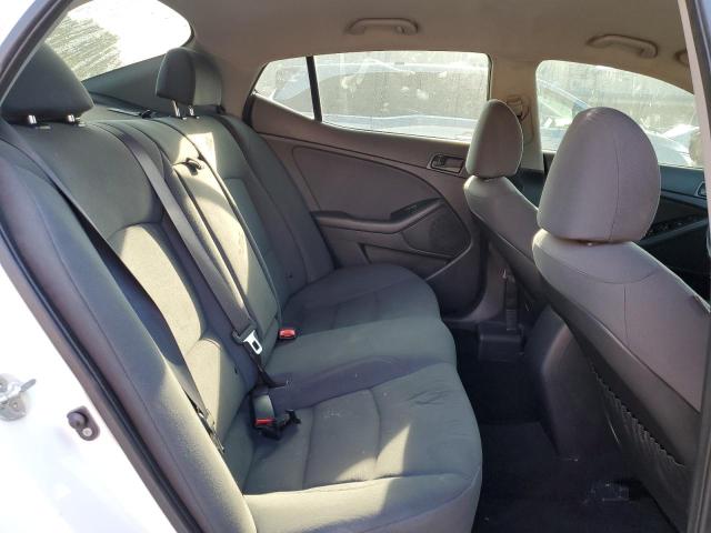 KNAGM4A71F5640300 KIA Optima Lx