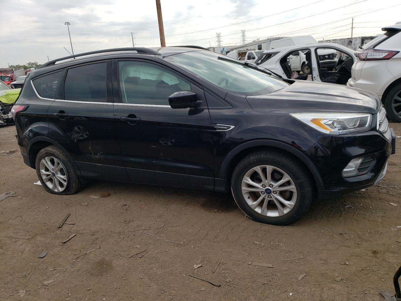 1FMCU0GD8HUD01206 FORD ESCAPE 2017