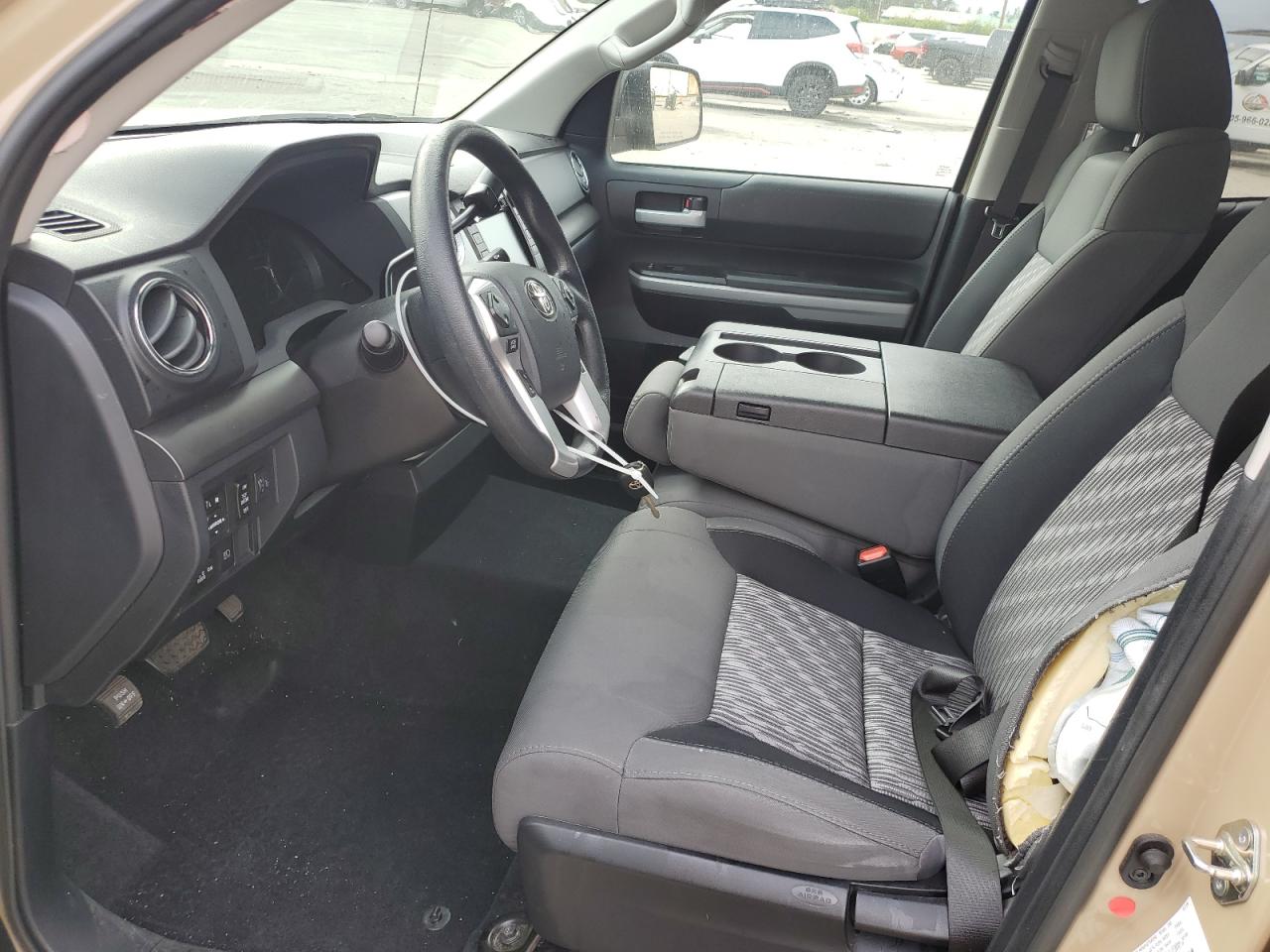 5TFUY5F15KX808068 TOYOTA TUNDRA 2019