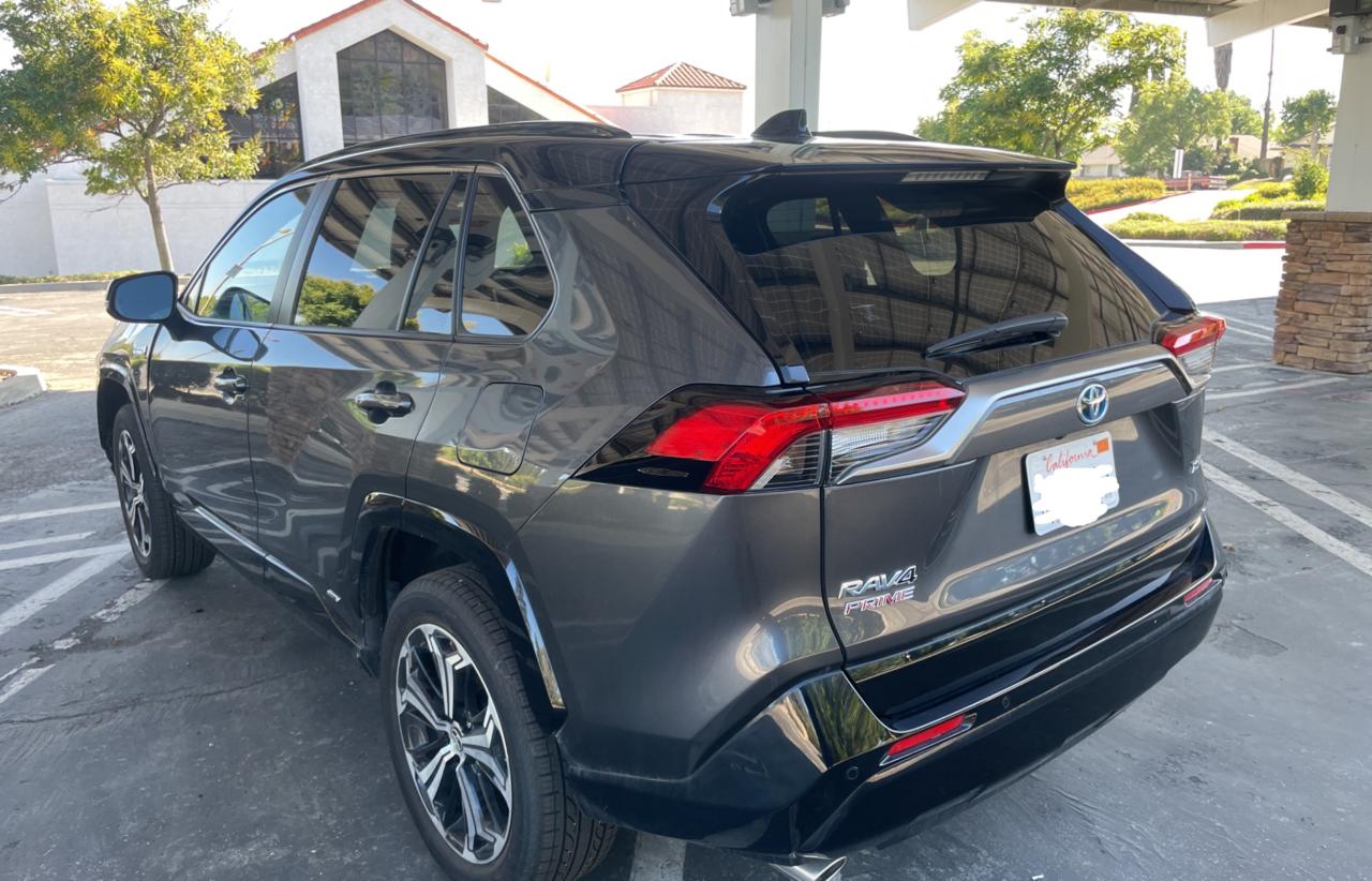 VIN: JTMFB3FV4MD011008 2021 TOYOTA RAV4