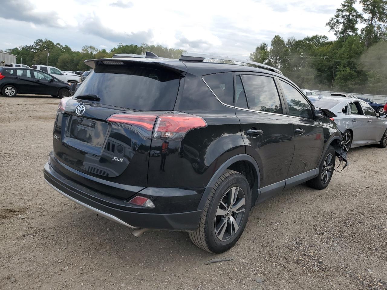 2T3WFREV0JW436376 TOYOTA RAV4 2018