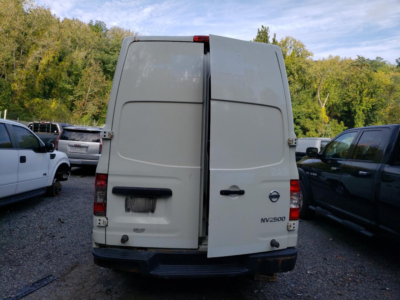 1N6BF0LY0HN802925 NISSAN NV 2017