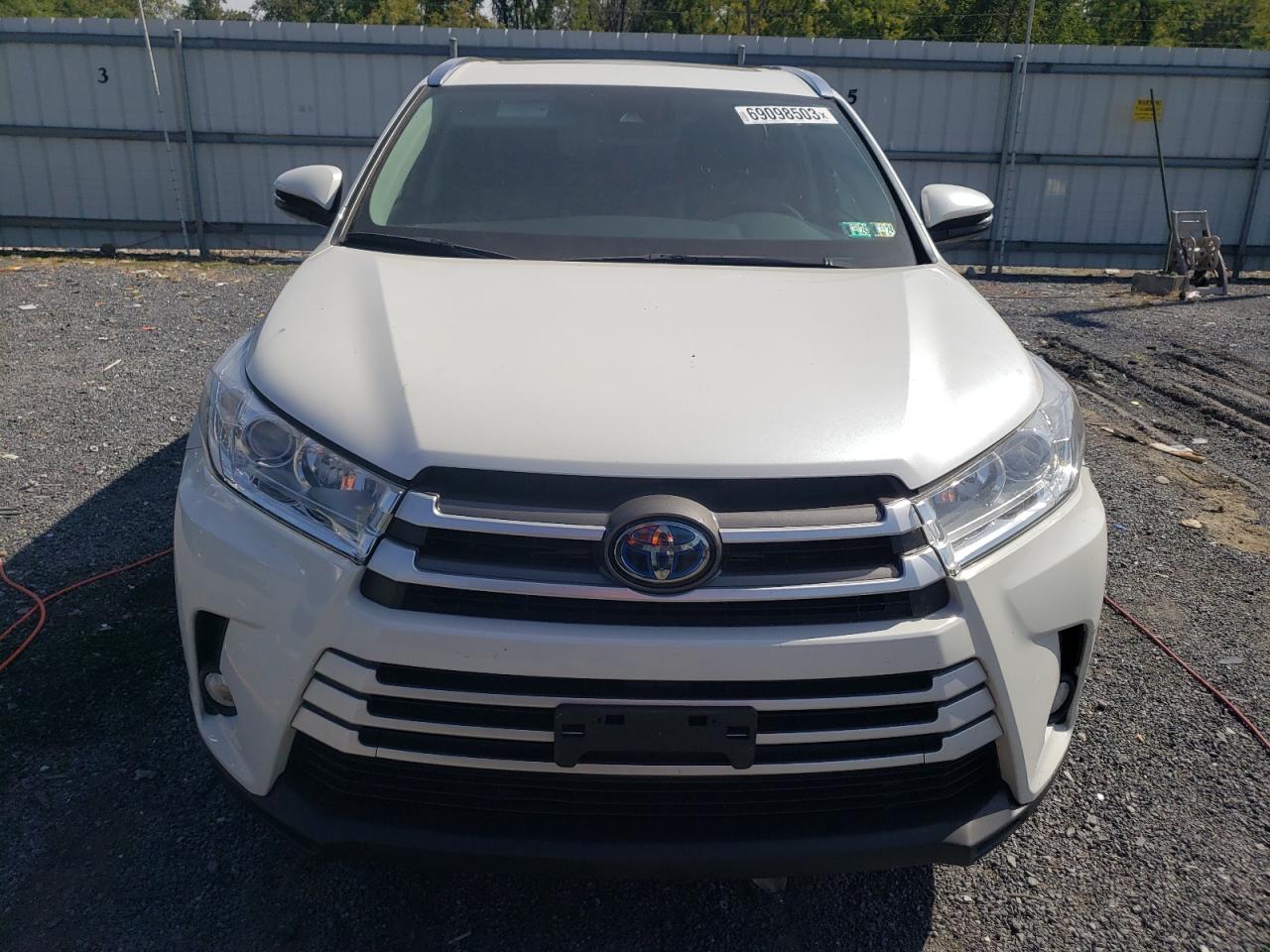 5TDJGRFHXJS052025 TOYOTA HIGHLANDER 2018