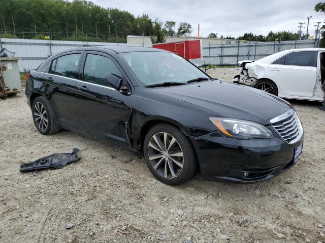 2014 Chrysler 200 Limited VIN: 1C3CCBCG2EN156399 Lot: 69825513