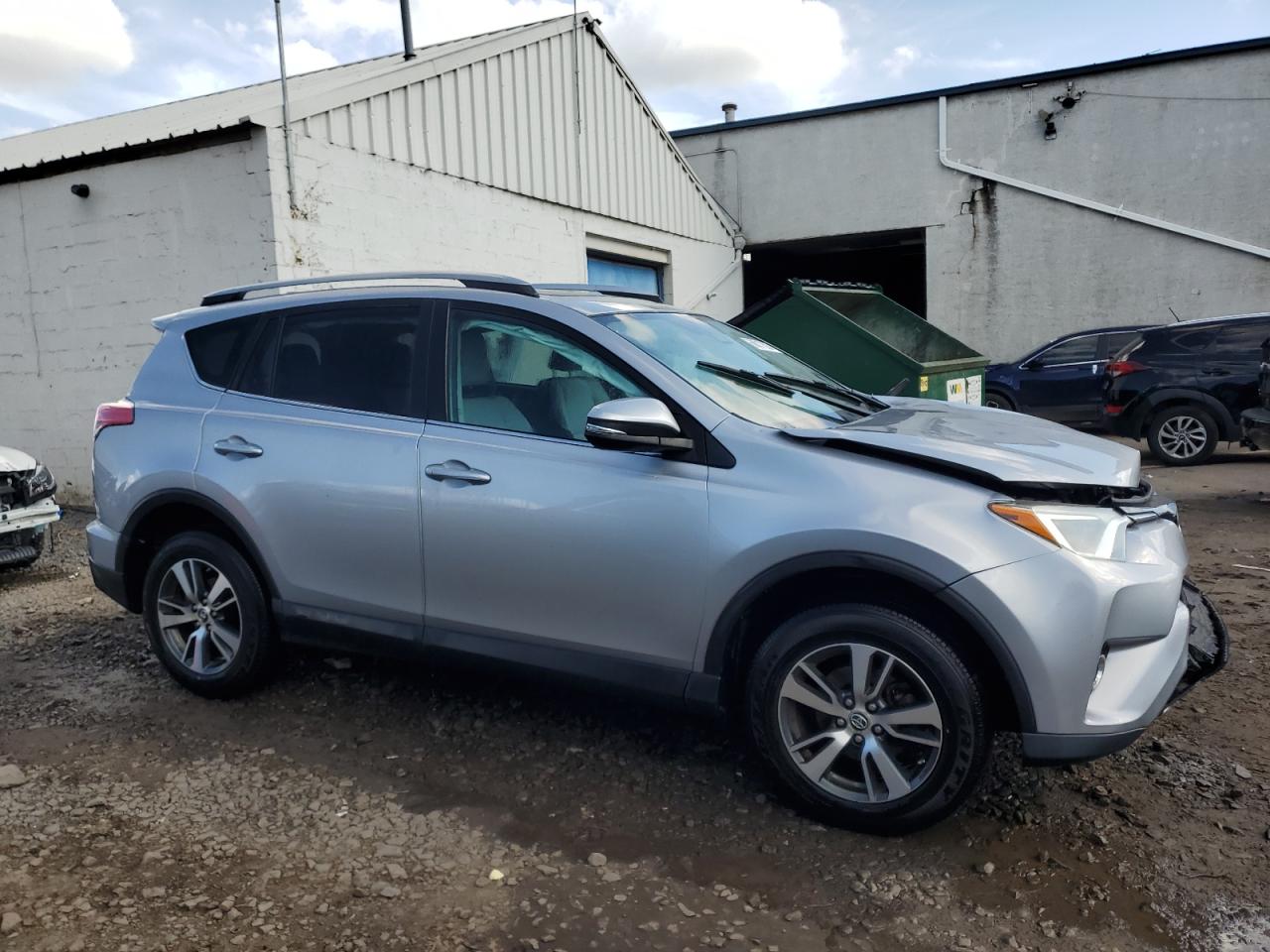 2T3RFREV1HW563497 TOYOTA RAV4 2017