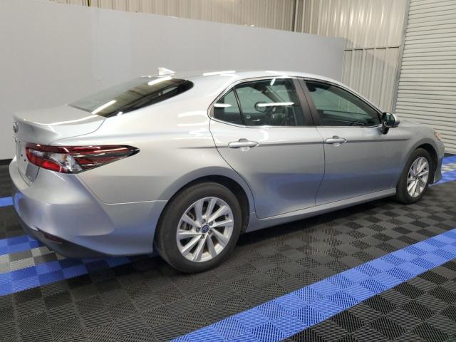 4T1C11BK2NU063191 Toyota Camry LE 3