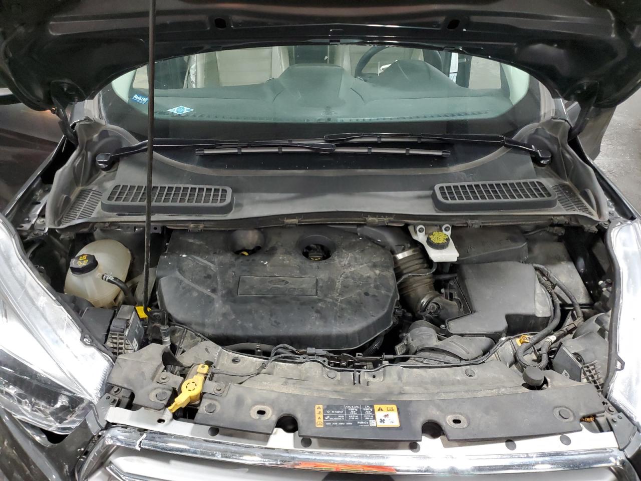 1FMCU9J93HUD87890 FORD ESCAPE 2017