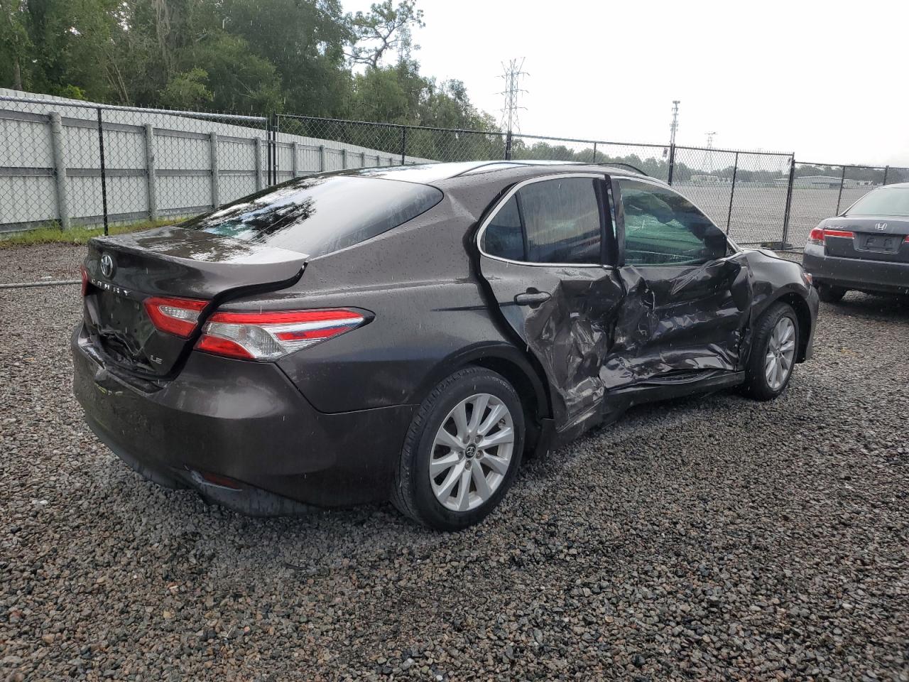 4T1B11HK0JU676679 TOYOTA CAMRY 2018