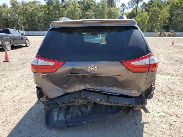 5TDDZ3DCXKS219447 Toyota SIENNA XLE