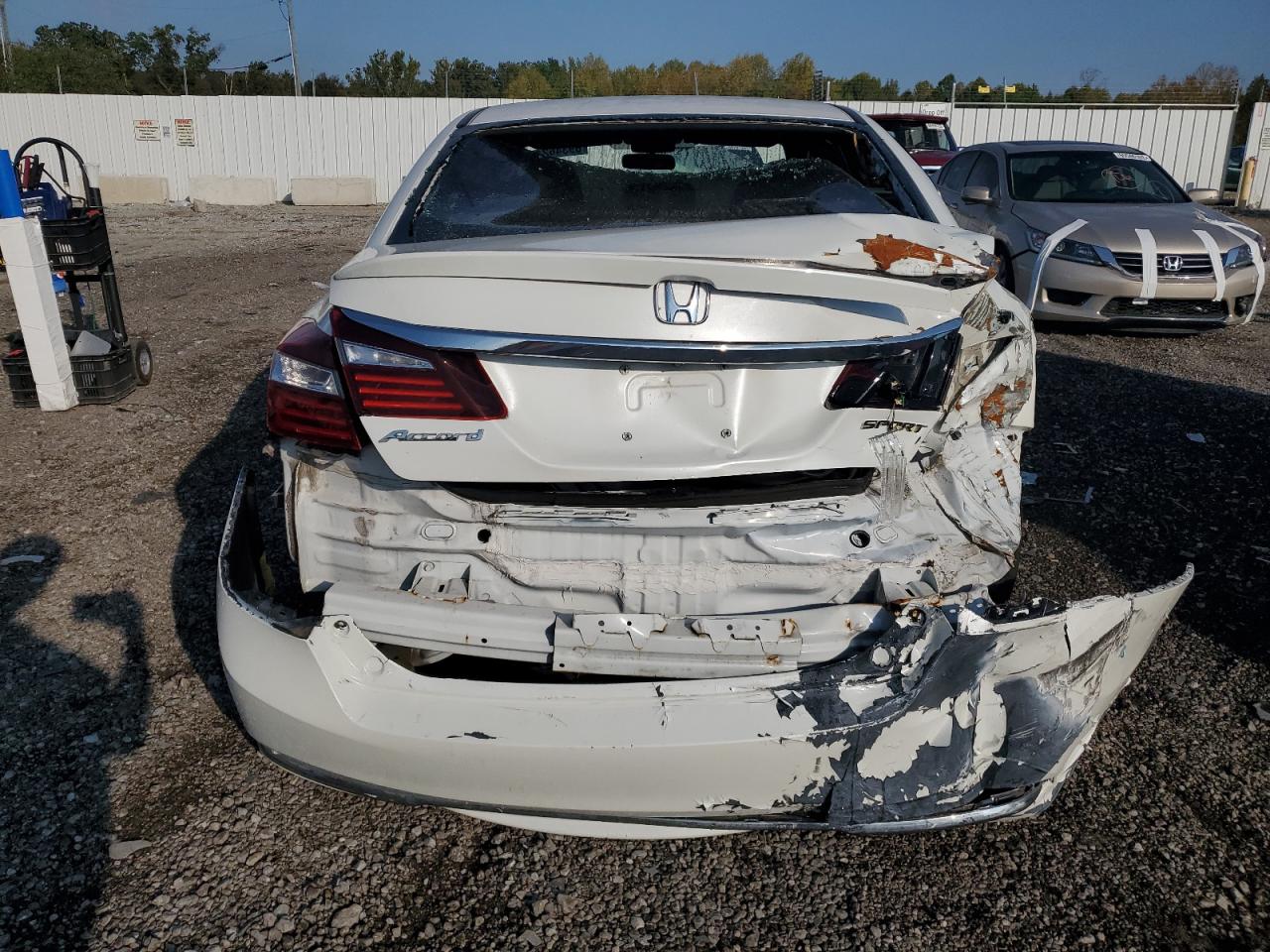 1HGCR2F58HA156571 HONDA ACCORD 2017