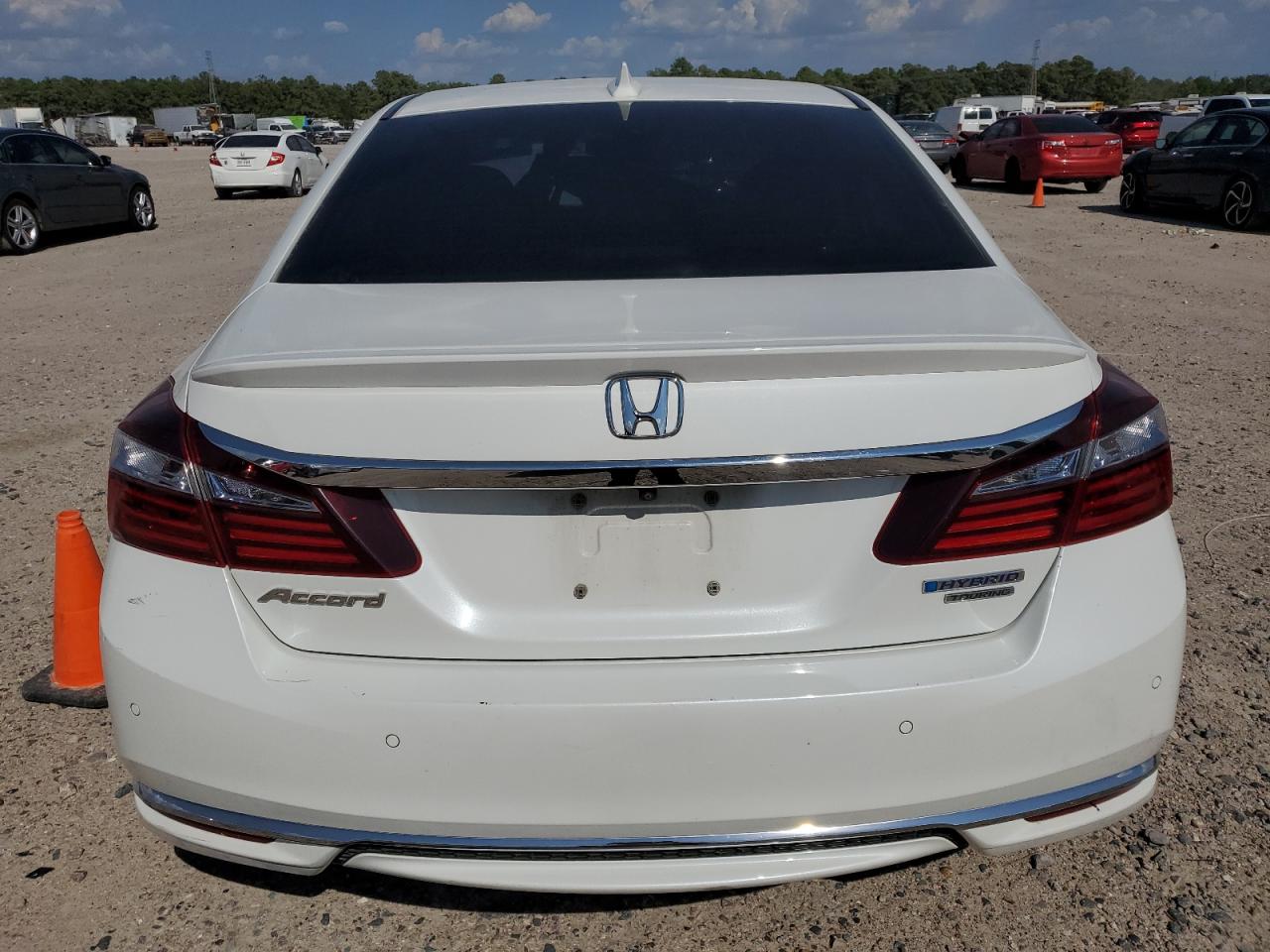 JHMCR6F79HC023568 HONDA ACCORD 2017
