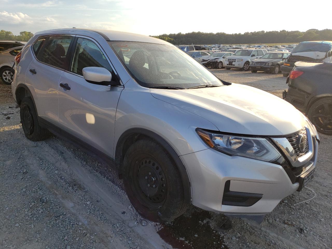 KNMAT2MT3JP599903 NISSAN ROGUE 2018