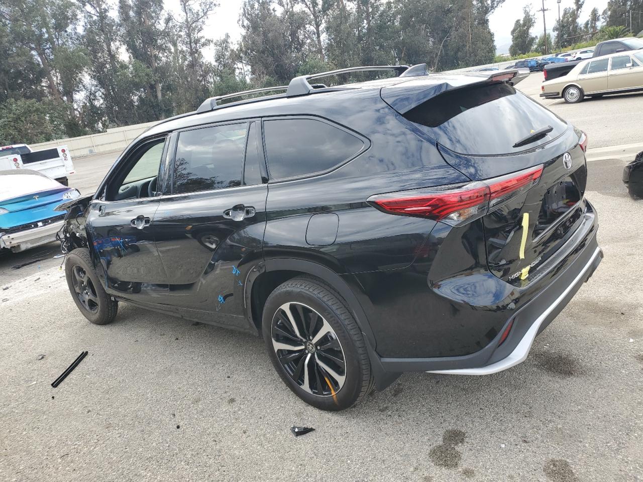 5TDJZRAH8NS124038 TOYOTA HIGHLANDER 2022
