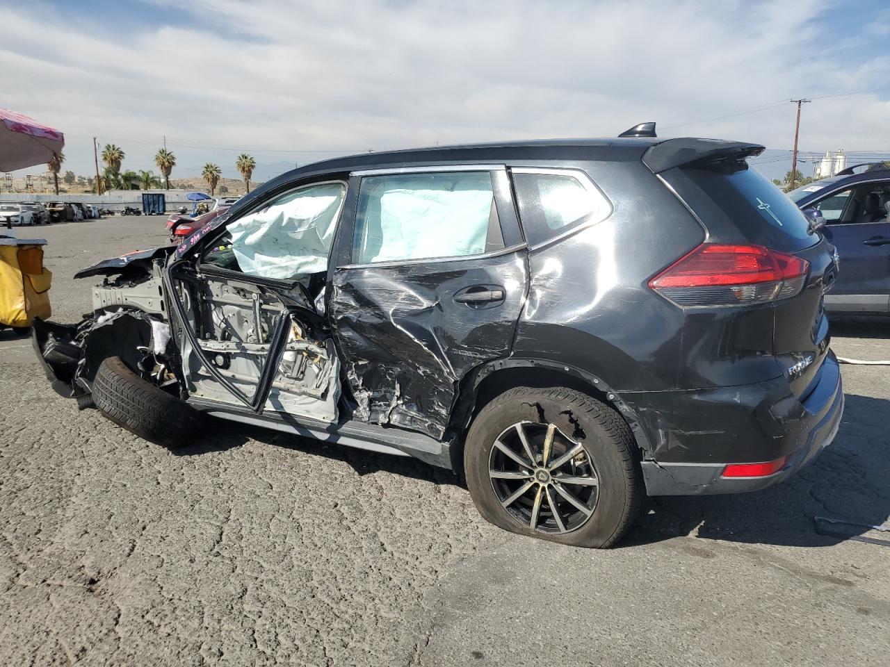 KNMAT2MV0HP554316 NISSAN ROGUE 2017
