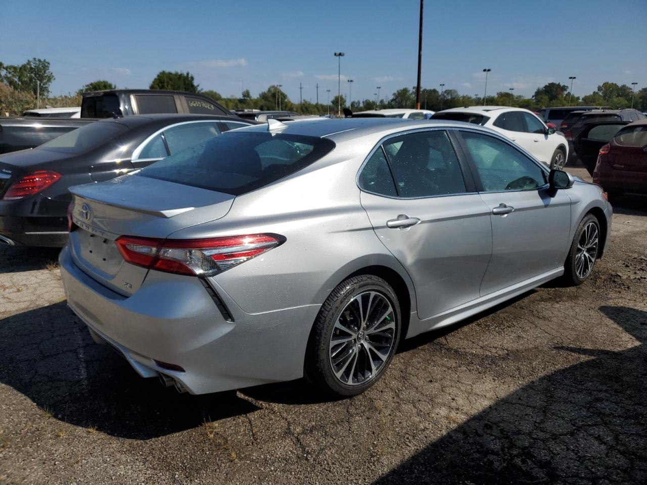 4T1B11HK7JU011178 TOYOTA CAMRY 2018