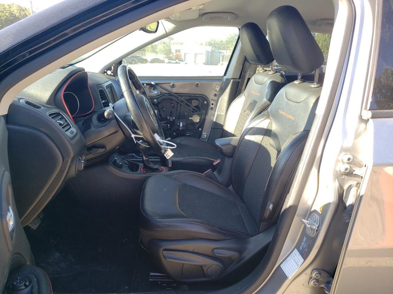 3C4NJDDB8LT195214 2020 Jeep Compass Trailhawk