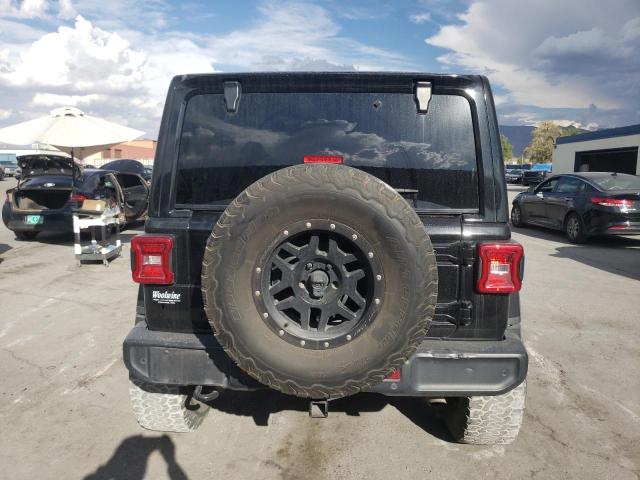 1C4HJXEN1KW620207 Jeep Wrangler Unlimited Sahara