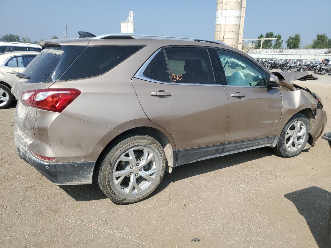 2GNAXTEX3J6265311 2018 Chevrolet Equinox Lt