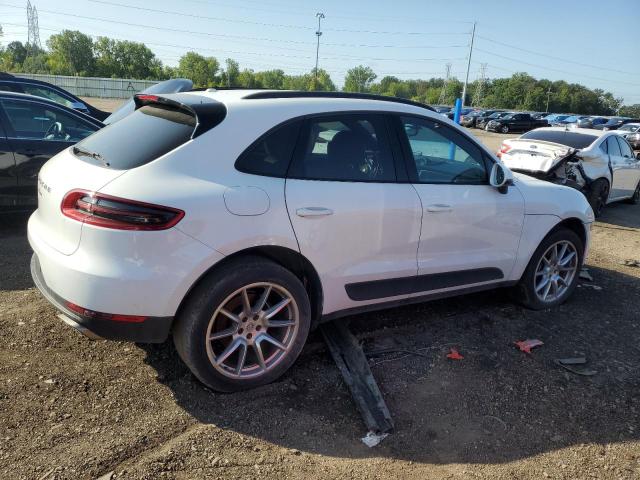 VIN WP1AA2A54JLB22091 2018 Porsche Macan no.3