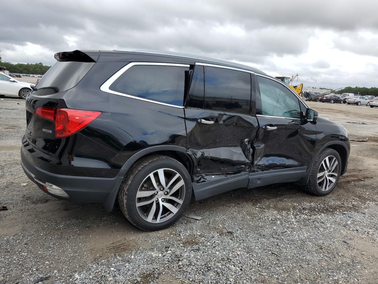 5FNYF5H97GB054375 HONDA PILOT 2016